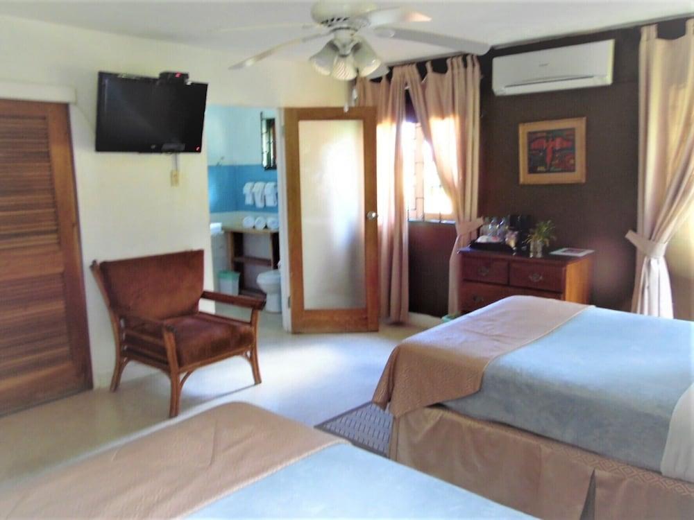 Mynt Retreat Bed & Breakfast Bed & Breakfast Montego Bay Exterior photo