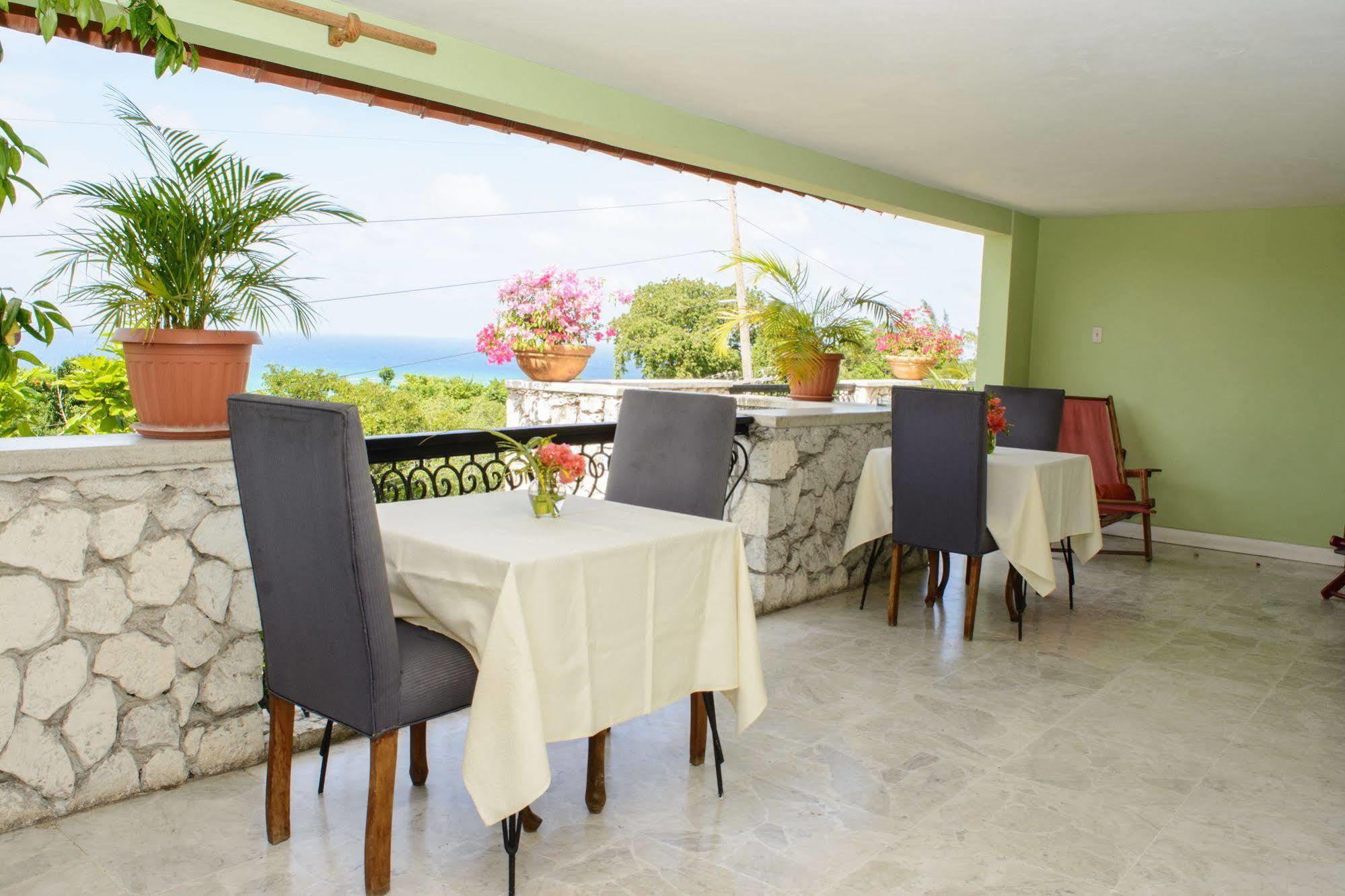 Mynt Retreat Bed & Breakfast Bed & Breakfast Montego Bay Exterior photo